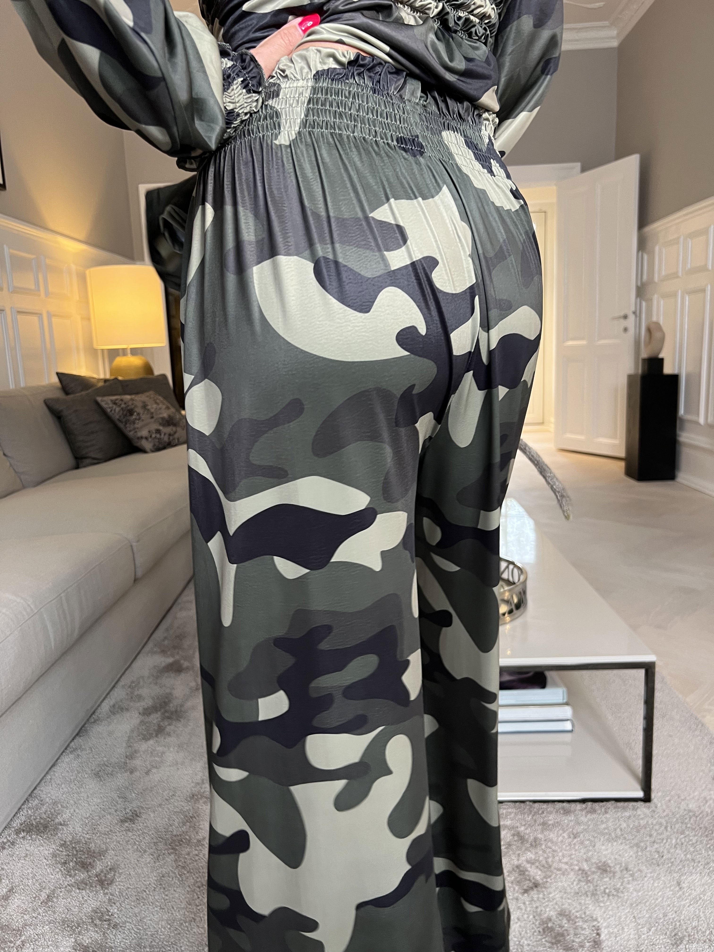 Pams Pants Camo - Løse mønstret bukser i elastisk stof